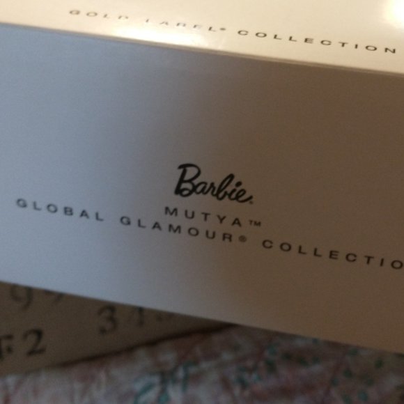 Gold Label Barbie "Mutya" Limited edition - Picture 3 of 5